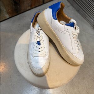 NEW—Steve Madden Women’s Sneakers in White and Blue Size 9